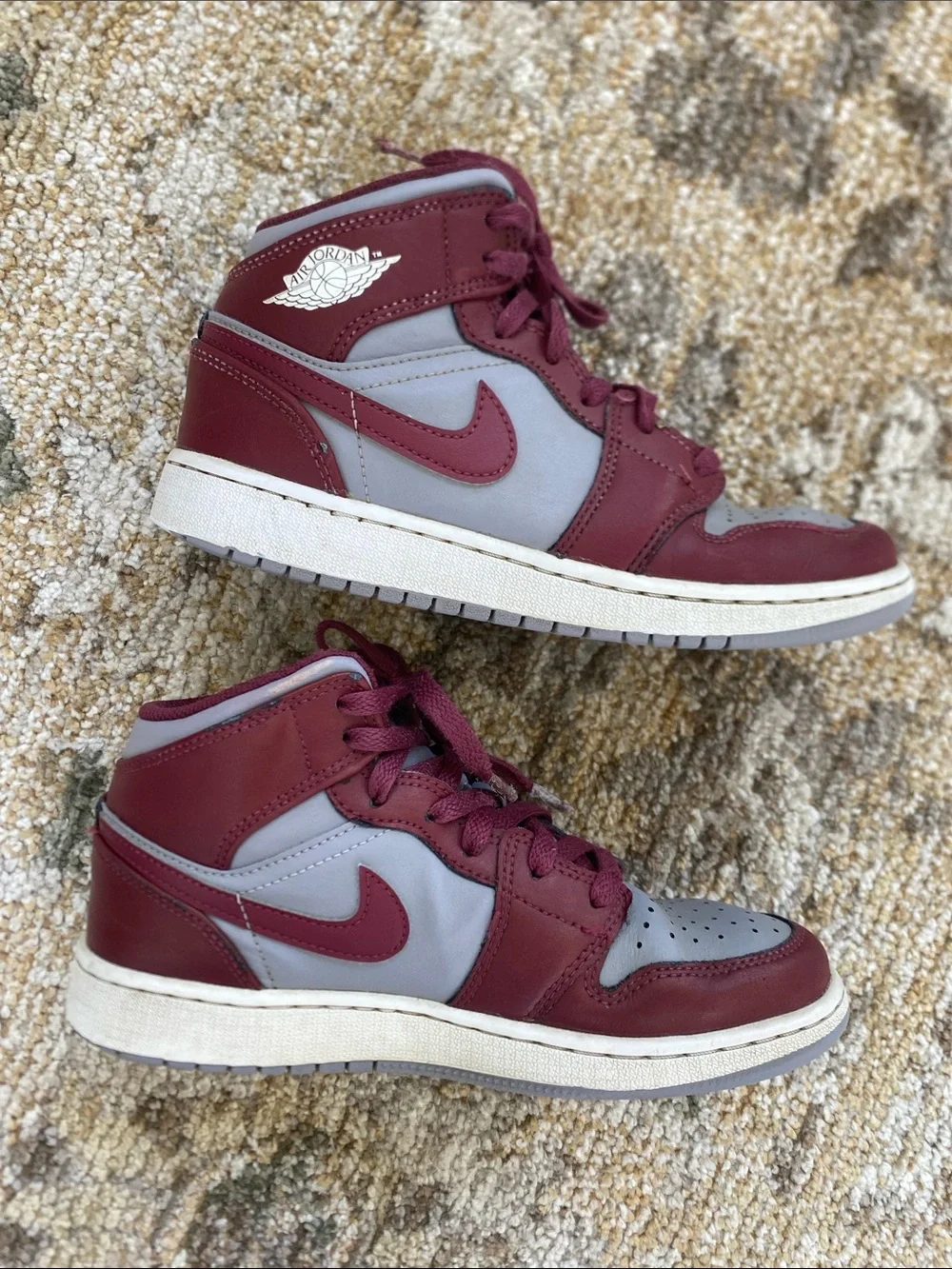 Nike Mid-Top Sneakers - Burgundy and Gray